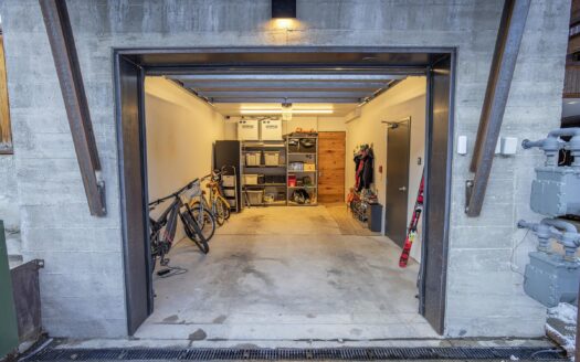 E 126 Colorado Avenue 126R