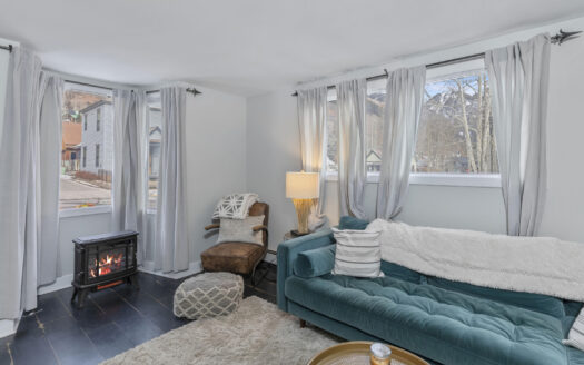 E 116 Columbia Avenue