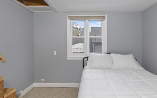 E 116 Columbia Avenue