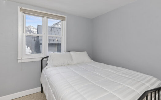 E 116 Columbia Avenue