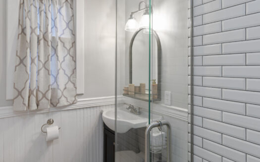 E 116 Columbia Avenue