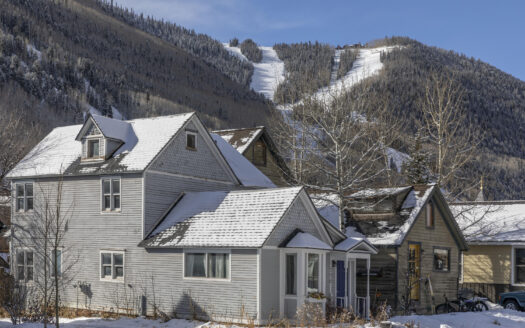 E 116 Columbia Avenue