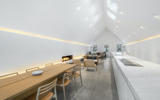 E 404 Columbia Avenue