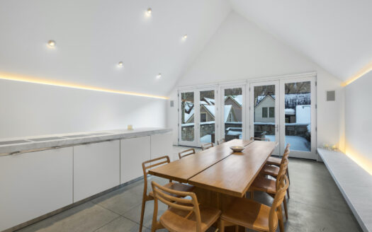 E 404 Columbia Avenue