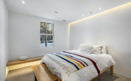 E 404 Columbia Avenue