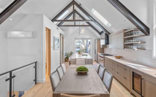 W 546 Pacific Avenue