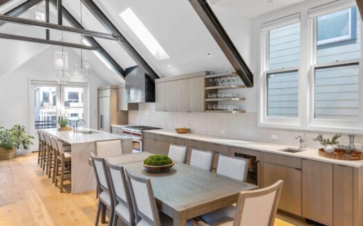 W 546 Pacific Avenue