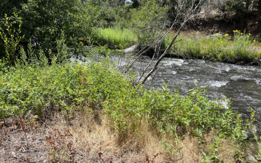 SE 720 Stonebridge Drive