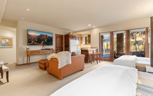 103 Double Eagle Way