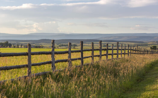 1789 County Road 44Z S