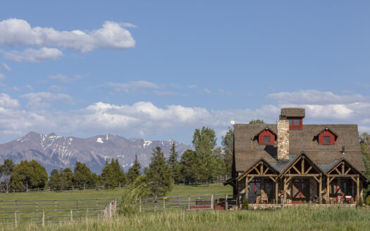 1789 County Road 44Z S