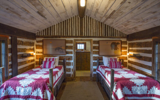 1789 County Road 44Z S