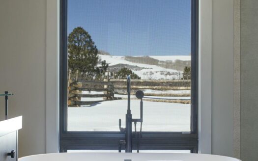 1050 / 973 Posey Road