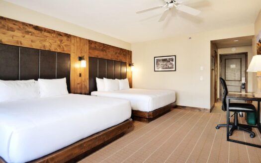 136 Country Club Drive 635 & 637