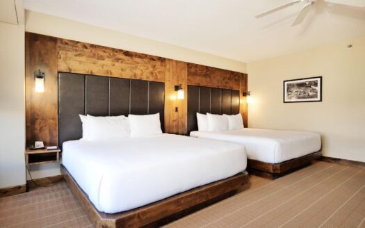 136 Country Club Drive 635 & 637