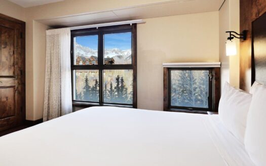 136 Country Club Drive 635 & 637