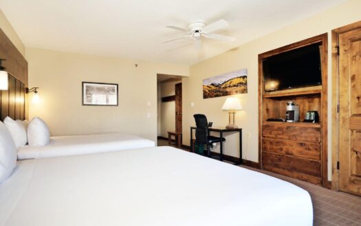 136 Country Club Drive 635 & 637