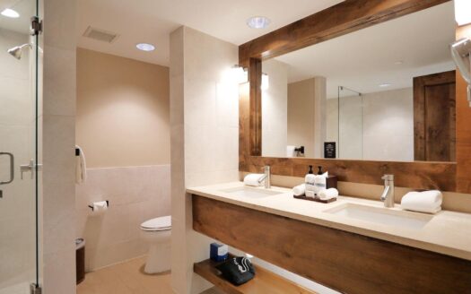 136 Country Club Drive 635 & 637