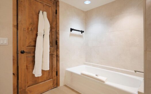 136 Country Club Drive 635 & 637