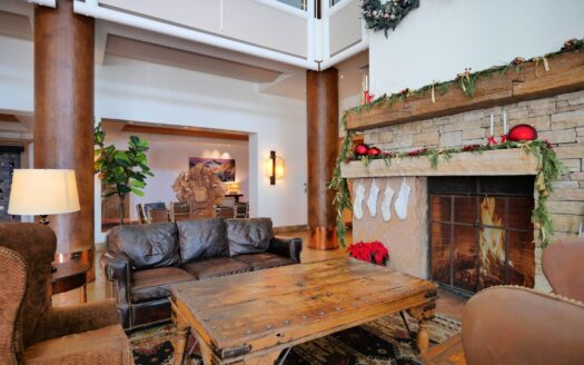 136 Country Club Drive 635 & 637