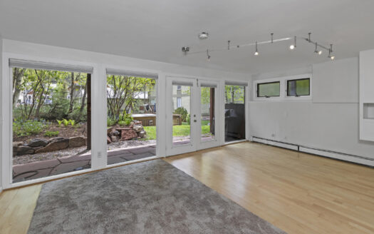 W 619 Columbia Avenue 161