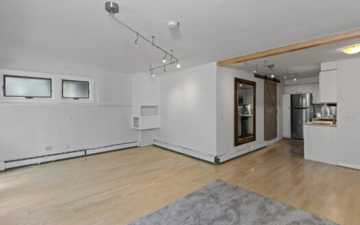 W 619 Columbia Avenue 161