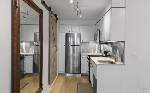 W 619 Columbia Avenue 161