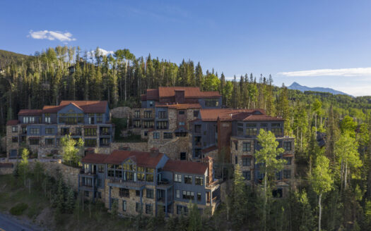 136 San Joaquin Road B201