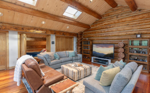 3036 Laughing Dog Road