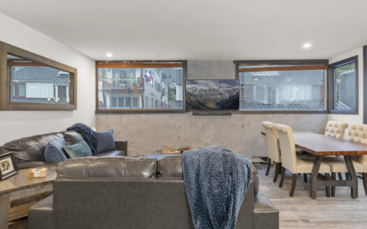 W 747 Pacific Avenue 322