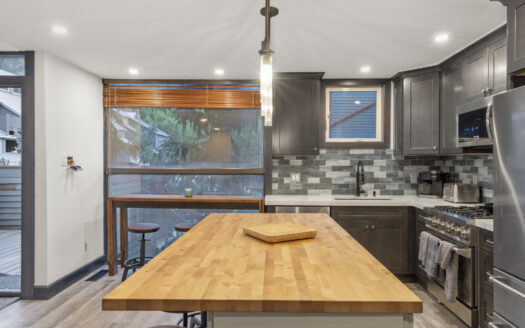 W 747 Pacific Avenue 322