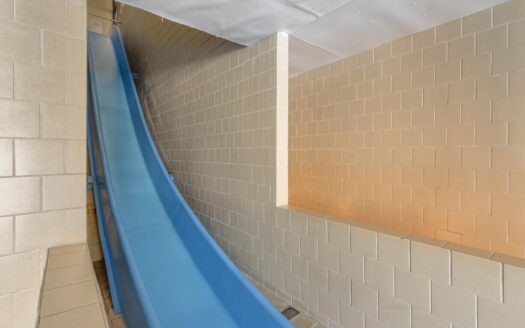 136 Country Club Drive 333