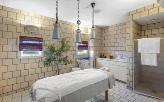 136 Country Club Drive 333