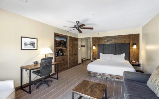 136 Country Club Drive 439