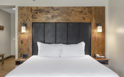 136 Country Club Drive 439