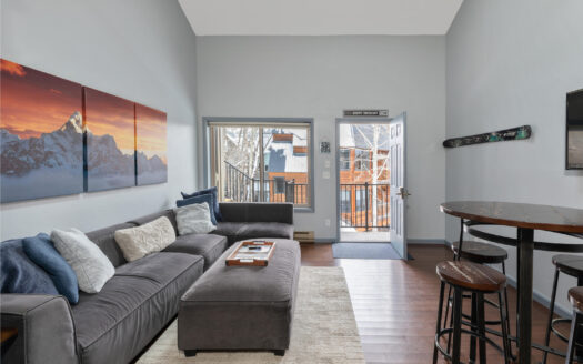 S 136 Tomboy Street 304