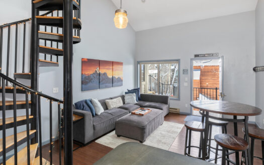 S 136 Tomboy Street 304