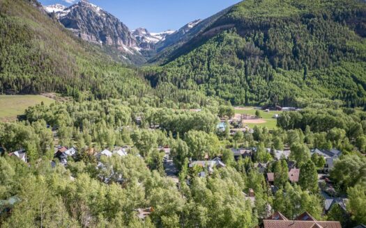 Lot C2 Pandora Avenue