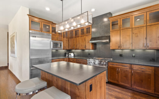 136 San Joaquin Road D201