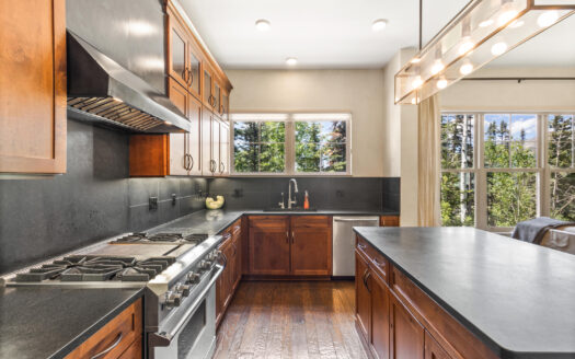 136 San Joaquin Road D201