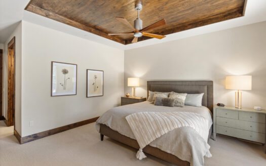 136 San Joaquin Road D201