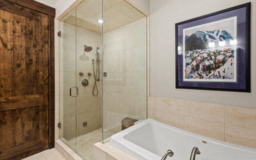 136 San Joaquin Road D201