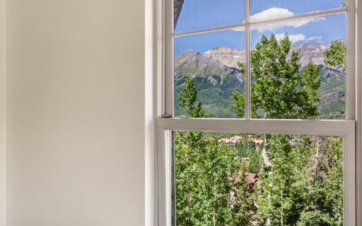 136 San Joaquin Road D201