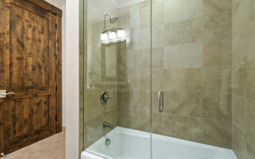 136 San Joaquin Road D201