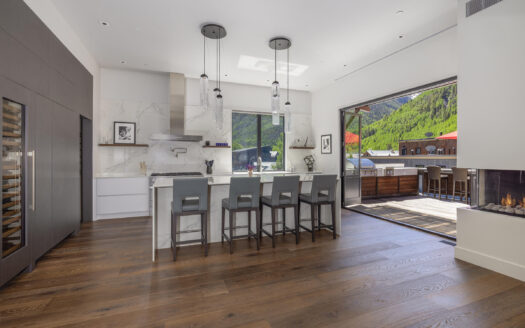 E 126 Colorado Avenue 126R