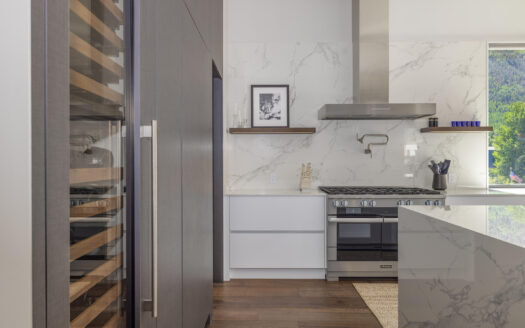 E 126 Colorado Avenue 126R