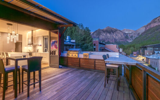 E 126 Colorado Avenue 126R