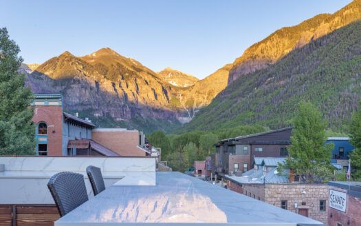 E 126 Colorado Avenue 126R