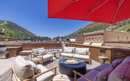 E 126 Colorado Avenue 126R