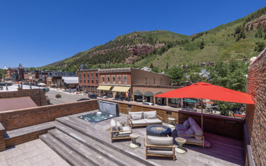 E 126 Colorado Avenue 126R